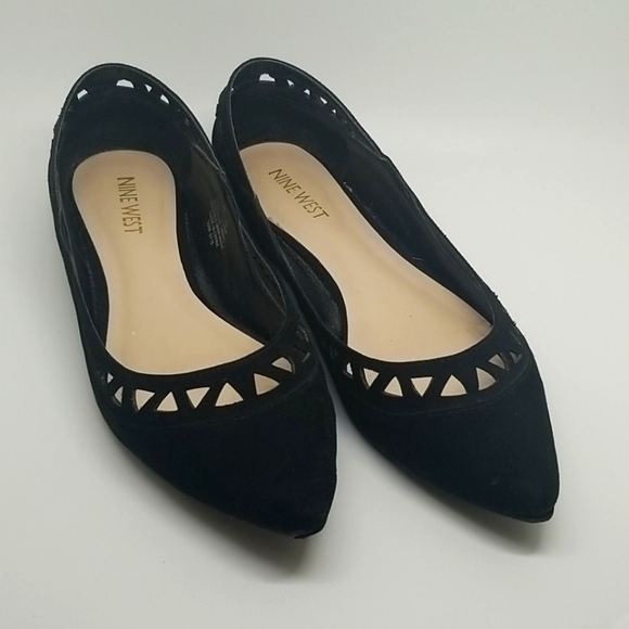 Nine West Black Flats - Picture 1 of 5